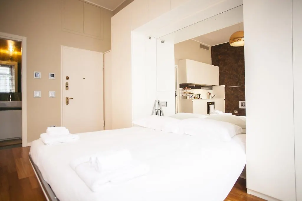 ميلان Hemeras Boutique Homes - Super Central Design Apartments إيطاليا