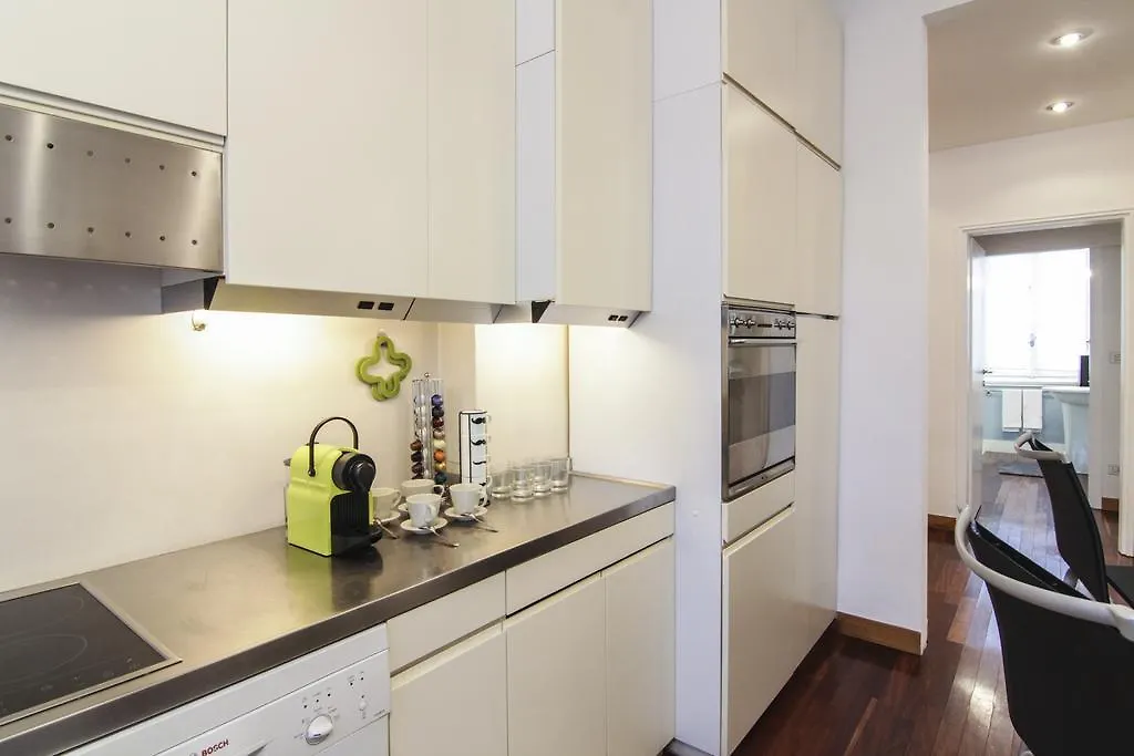 ميلان Hemeras Boutique Homes - Super Central Design Apartments