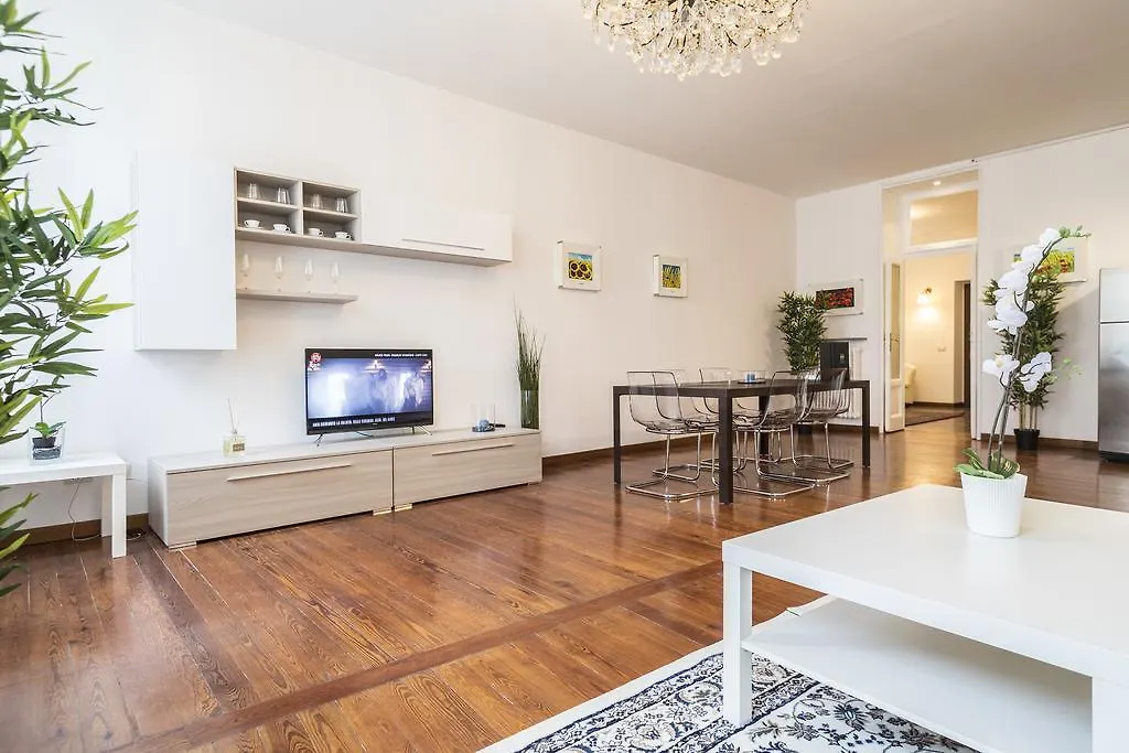 ميلان Hemeras Boutique Homes - Super Central Design Apartments