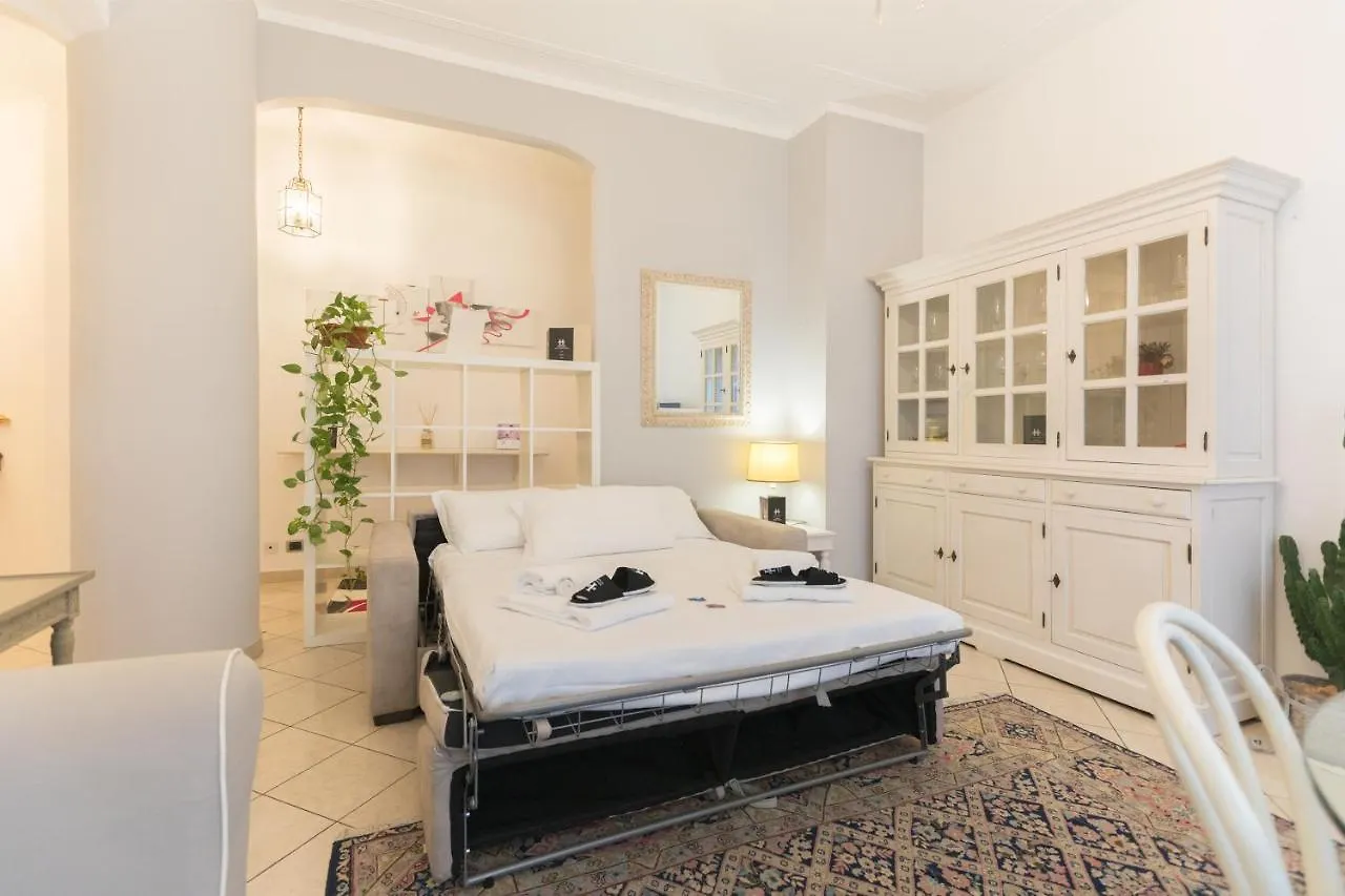 ميلان Hemeras Boutique Homes - Super Central Design Apartments