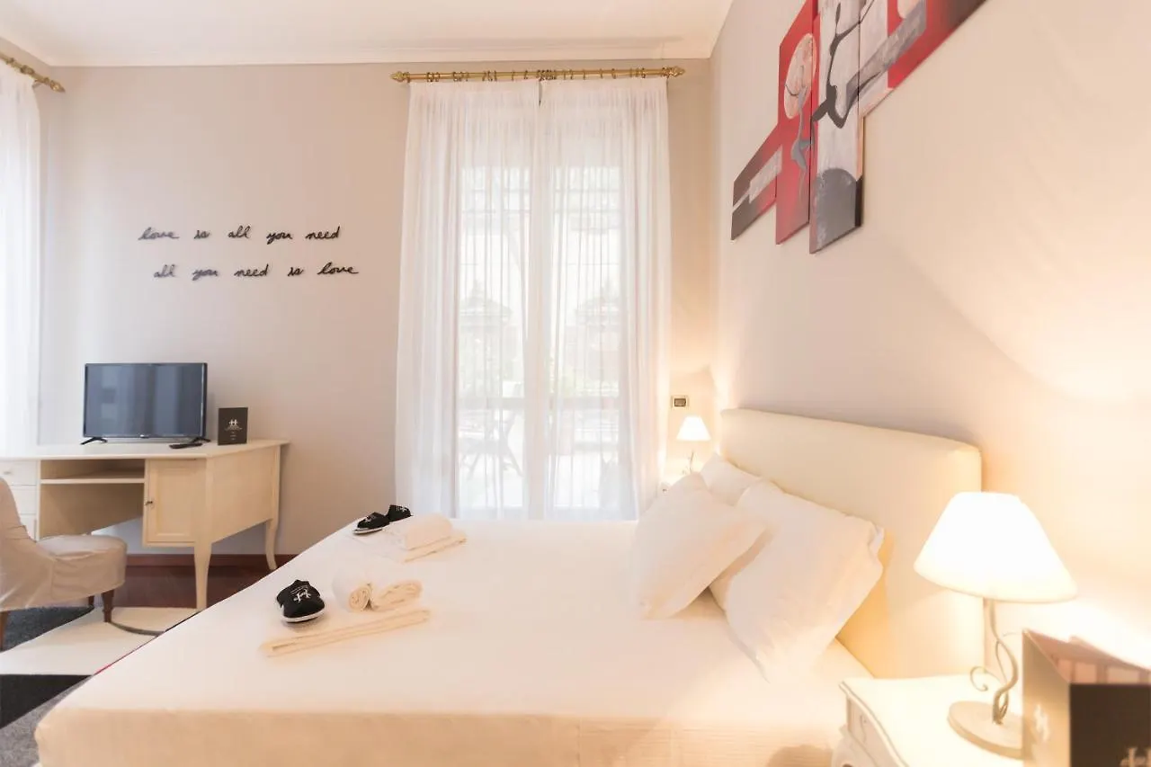 ميلان Hemeras Boutique Homes - Super Central Design Apartments